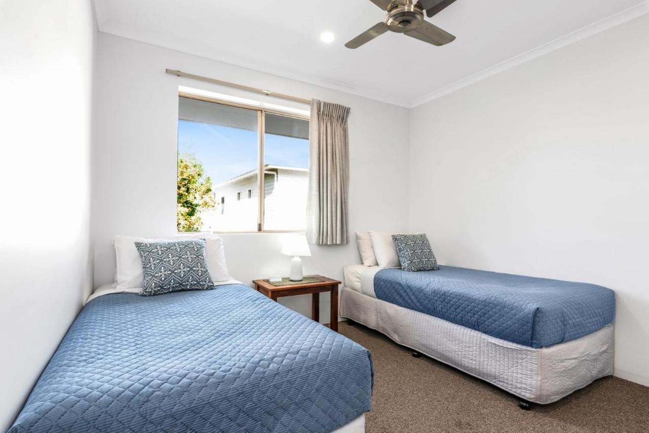 Pelican Beach Resort Noosaville Bagian luar foto
