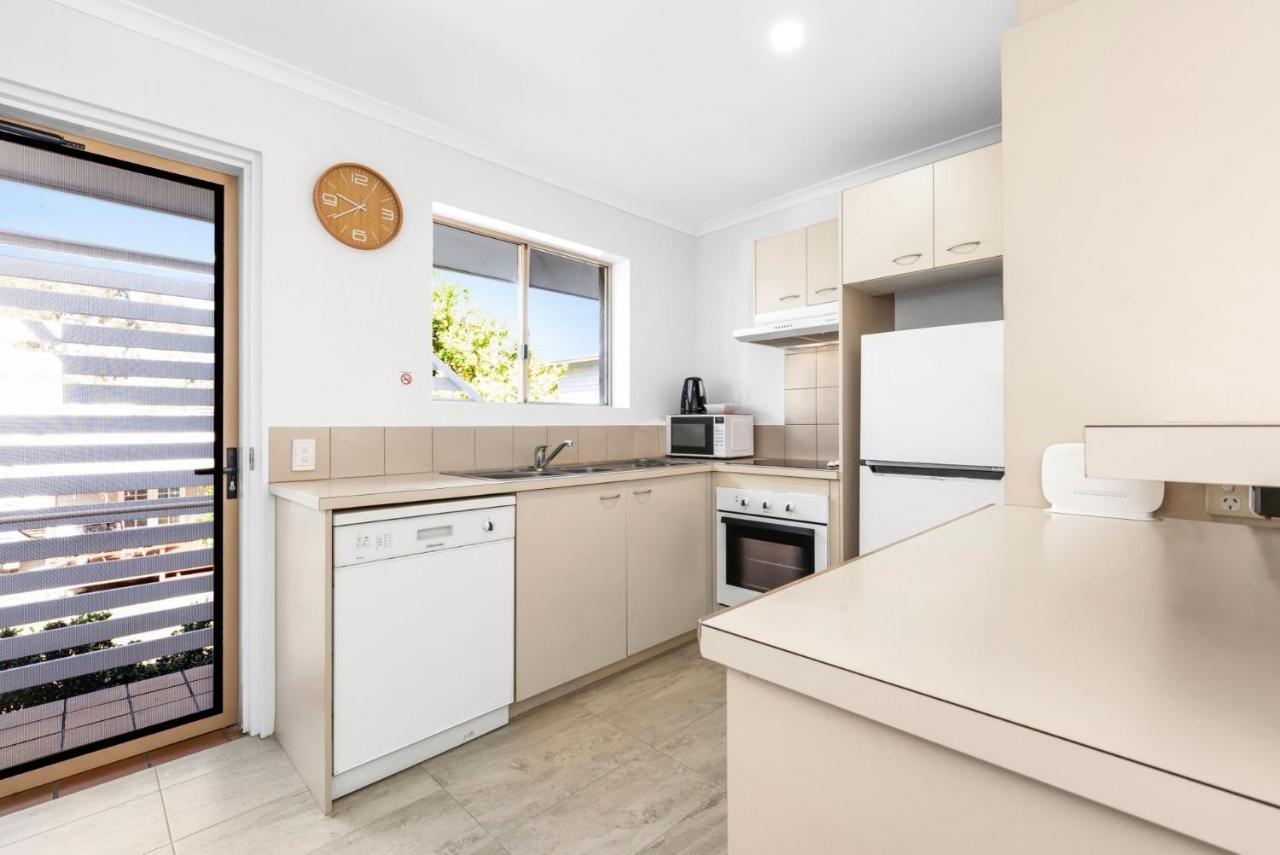 Pelican Beach Resort Noosaville Bagian luar foto