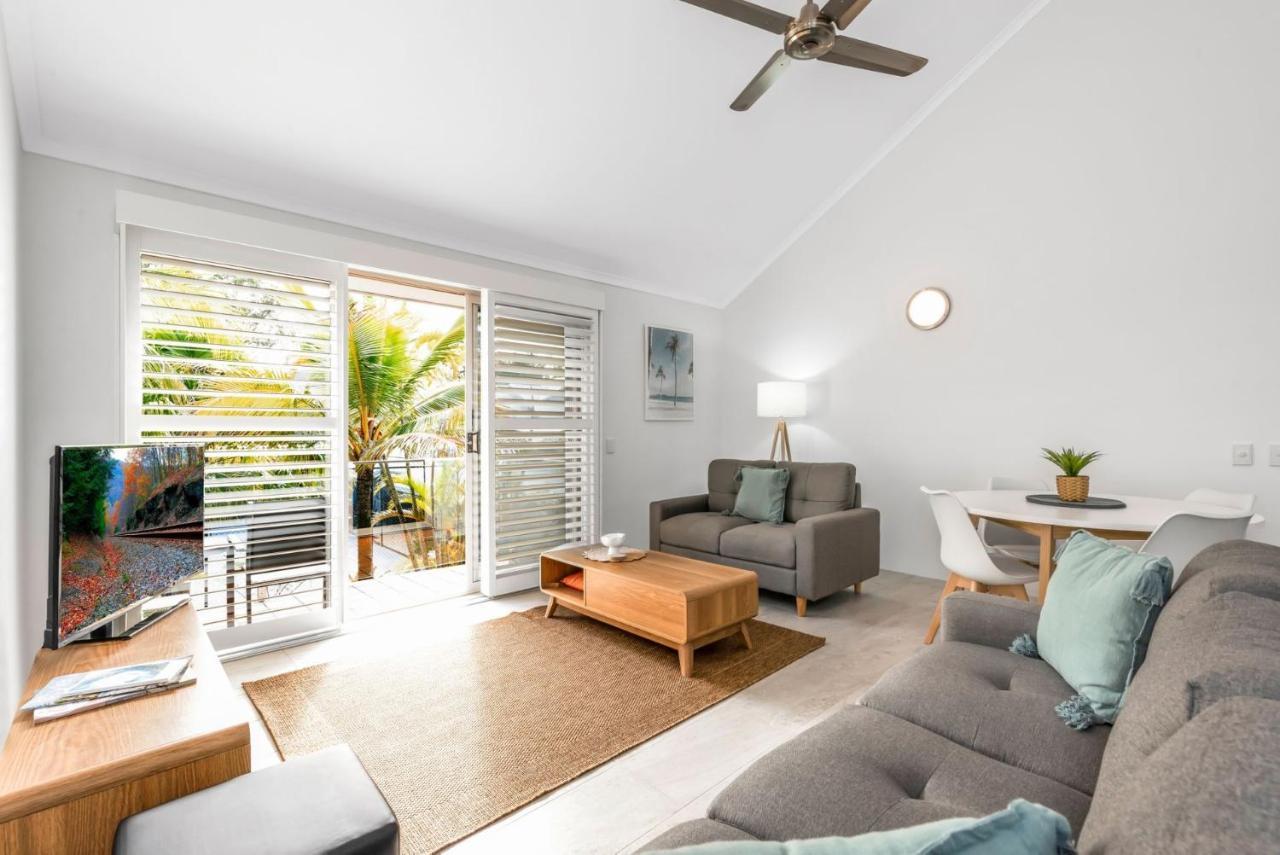 Pelican Beach Resort Noosaville Bagian luar foto