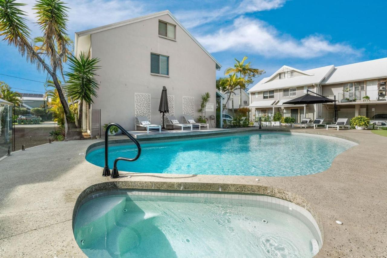 Pelican Beach Resort Noosaville Bagian luar foto